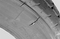 mechaniczne uszkodzenie warstw osnowy